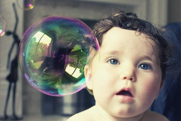 feature-adorable-baby-boy-bubble